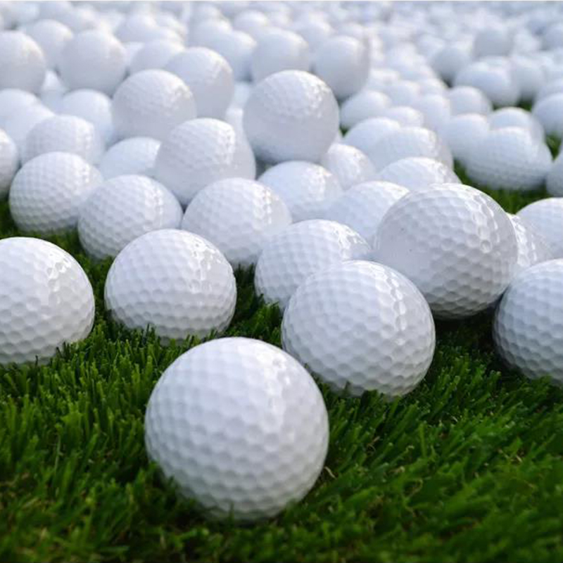 Pelota de golf de entrenamiento Surlyn de 3 piezas de color blanco con logotipo personalizado de alta calidad 